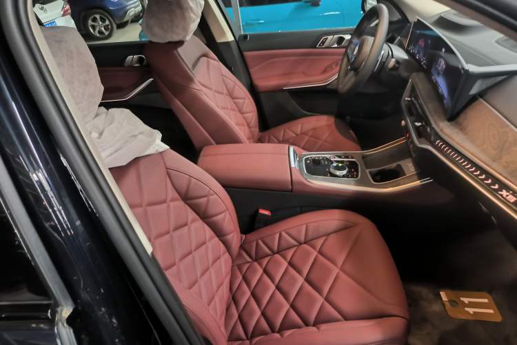 Used BMW X5 2025 Model, xDrive 30Li Prestige M Sport Night Package