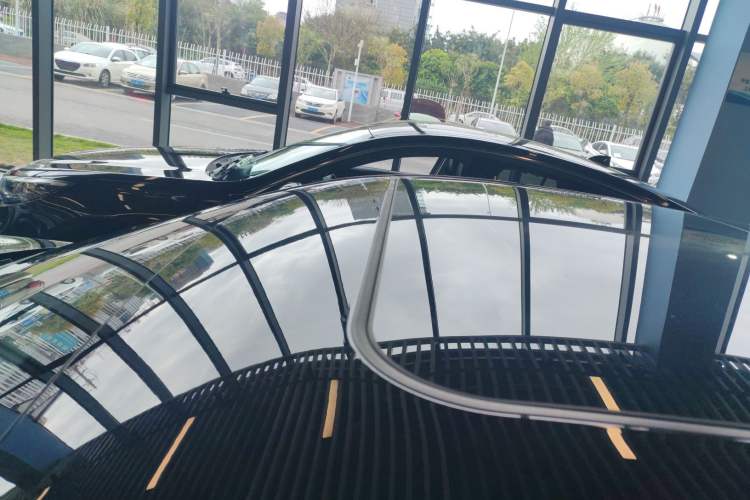 Used Hongqi H5 2023 1.5T DCT Smart Connect Flagship Edition Roof