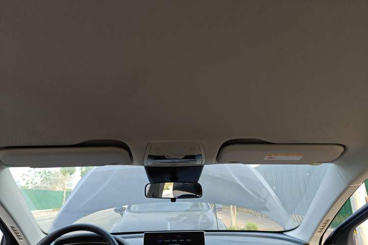 Used Hongqi E-QM5 2022 431 km Charge & Enjoy Edition Headliner