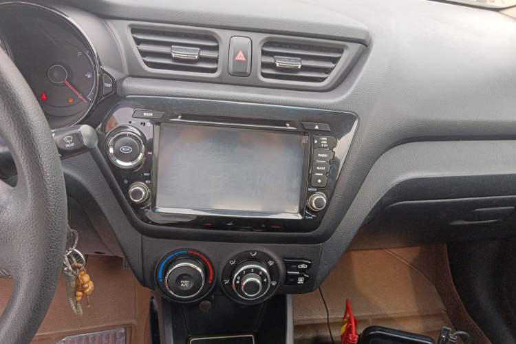 Used Kia K2 2012 Sedan 1.4L MT GLS Commemorative Edition
