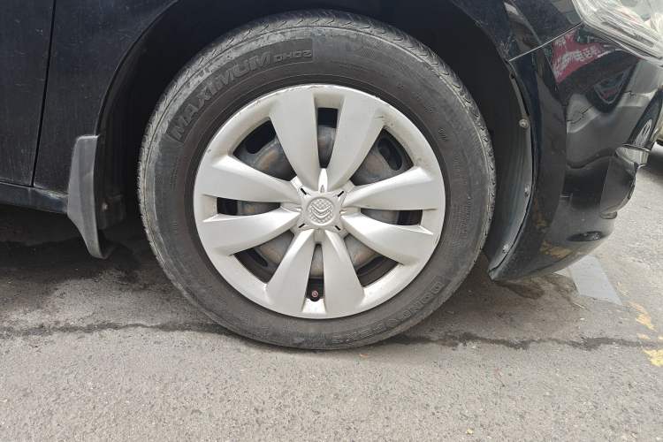 Used Citroen Elysee 2016 1.6L Manual Fashion Edition Right Front Wheel Hub