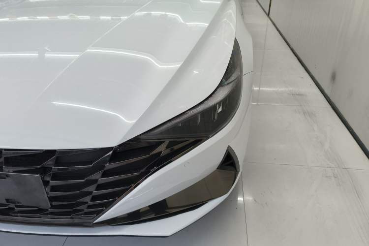 Used Hyundai Elantra 2022 1.5L CVT LUX Prestige Edition
