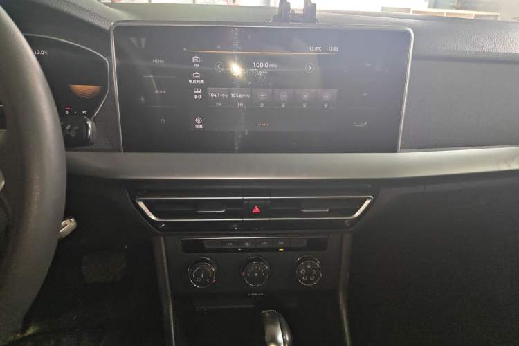 Used Volkswagen Lavida 2024 1.5L Automatic DeYi Edition Audio And AC Panel