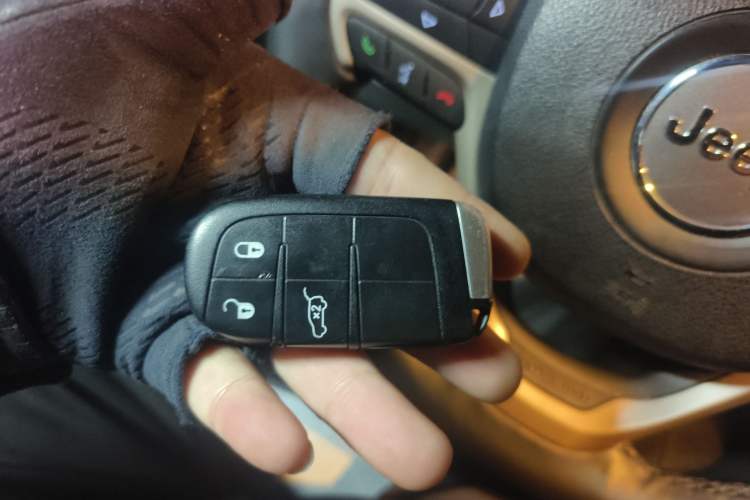 Used Jeep Grand Cherokee 2014 3.6L Elite Navigation Edition
