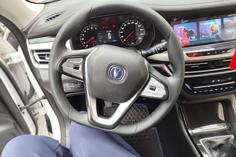 Used CHANGAN CS35PLUS 2018 1.6L Manual Cool Edition China V Standard Steering Wheel