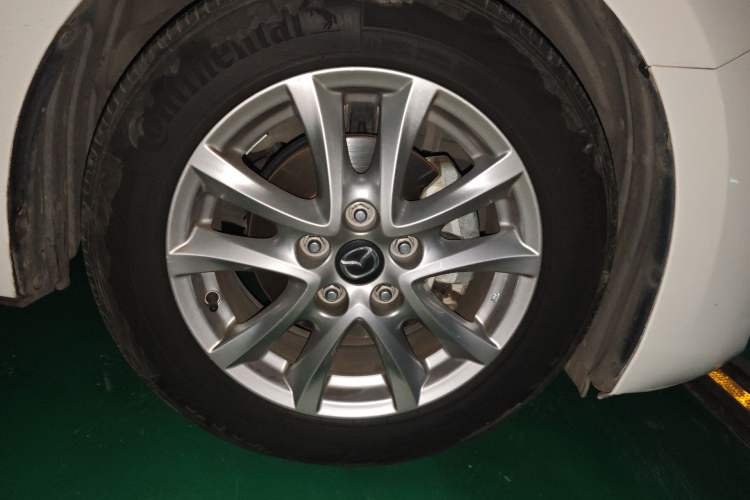 Used Mazda 3 Axela 2017 Sedan 1.5L Automatic Luxury Model Emission Standard China V
