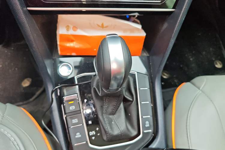 Used Volkswagen Tharu 2024 300TSI Two-Wheel-Drive Full Moon Edition
