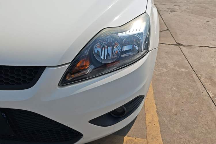 Used Ford Focus 2013 Hatchback Classic 1.8L Automatic Millionth Anniversary Edition
