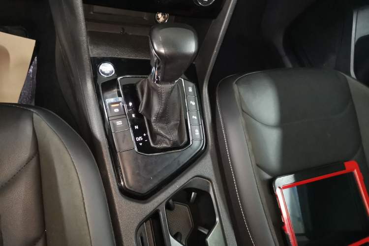 Used Volkswagen Tiguan L 2019 330TSI Automatic Two-Wheel Drive Smart Luxury Version China VI Standard