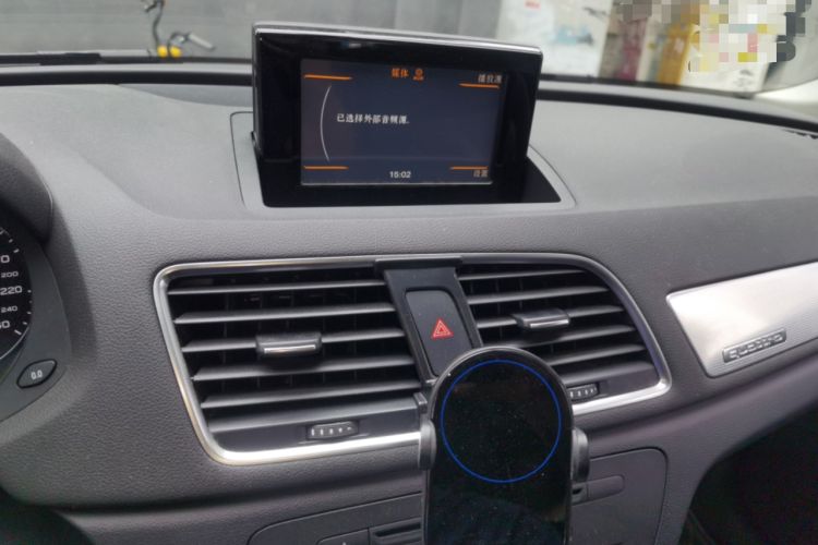 Used Audi Q3 2015 35 TFSI quattro Technology Edition Audio And AC Panel