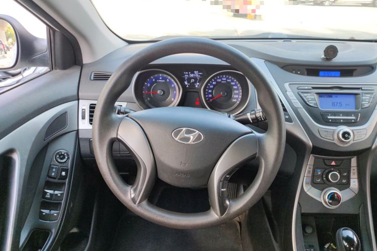 Used Hyundai Elantra (5th Generation / Langdong) 2015 1.6L Automatic Fashion Model
