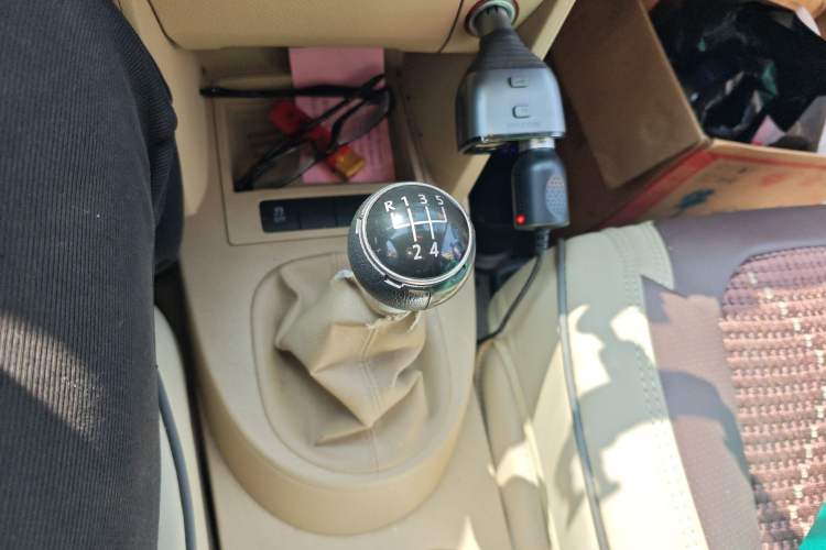 Used Volkswagen Touran 2011 1.4T Manual Zhiya Edition 5 Seats