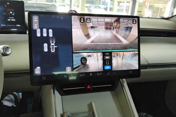 Used Hima Luxeed S7 2025 855 km Max
