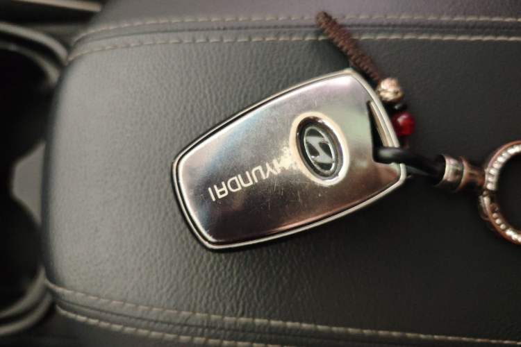 Used Hyundai Santa Fe 2017 2.0T Automatic Two-Wheel Drive Smart Version 7 Seats