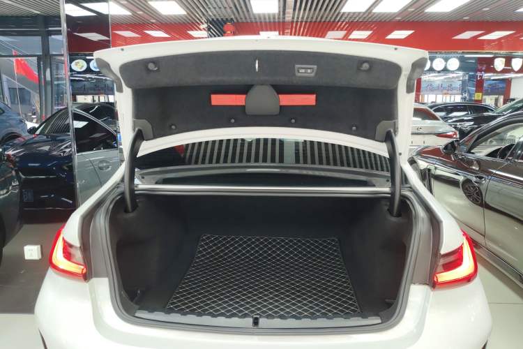 Used BMW 3 Series 2024 325Li M Sport Package
