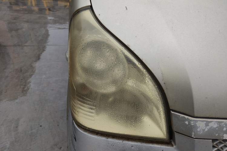 Used Wuling Rongguang 2011 1.2L Base Version
