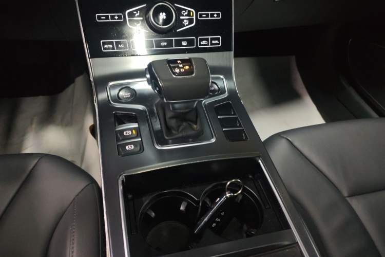 Used Hongqi H5 2020 1.8T Automatic ZhiLian QiYun Edition
