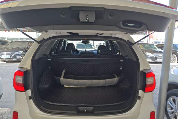 Used Kia Sorento 2013 2.4L 5-Seater Gasoline Luxury Version China IV Standard
