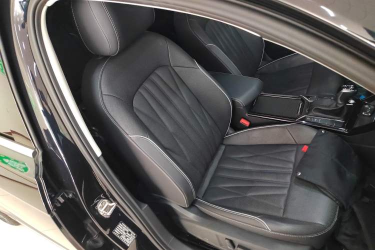 Used Volkswagen Passat 2023 Facelift 330TSI Luxury Edition
