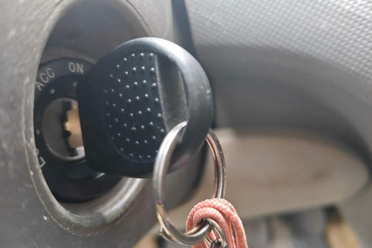 Used Chevrolet Sail 2010 Sedan 1.2L Manual Warm Edition