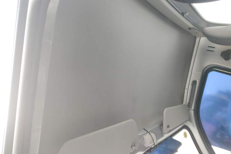 Used Wuling Rongguang New Truck 2023 1.5L Single-Row Base Version LAR Headliner