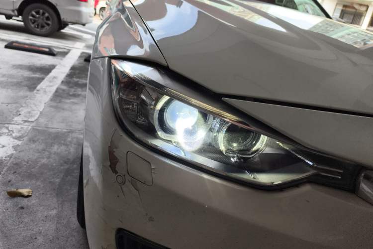 Used BMW 3 Series 2013 320i Sport Design Package
