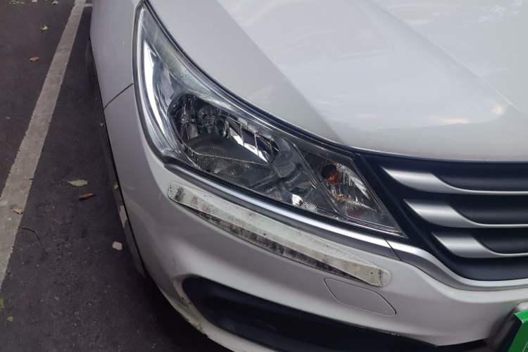 Used Baojun 310 2016 1.2L manual Comfort trim level
