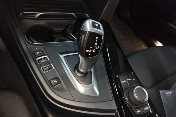 Used BMW 3 Series 2017 320Li Fashion Model

