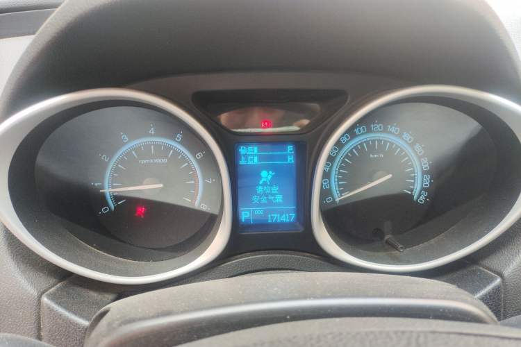 Used GAC Trumpchi GS5 2013 2.0L Automatic Two-Wheel Drive Light Interior Special Edition Instrument Cluster