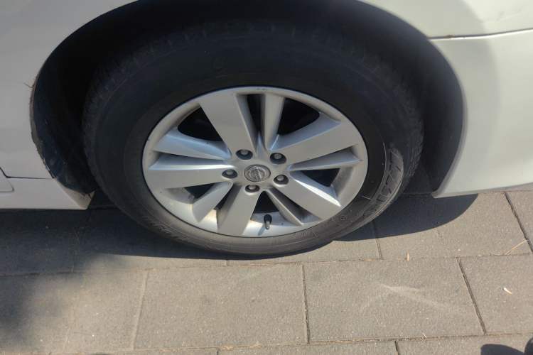 Used Nissan Teana 2011 2.5L XL Advanced Edition Right Front Wheel Hub