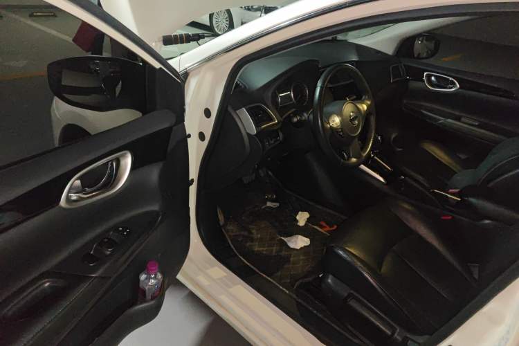 Used Nissan Sylphy 2019 1.6XV CVT Smart Connect Luxury Edition China V Standard Driver Seat