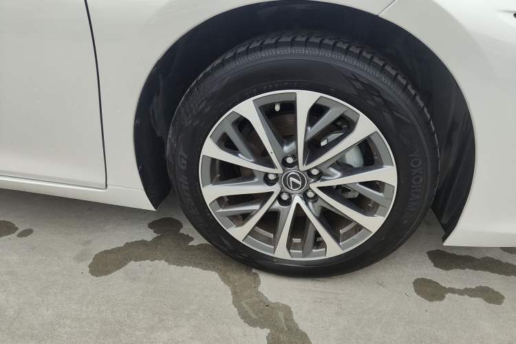 Used Lexus ES 2025 200 Premium Edition
