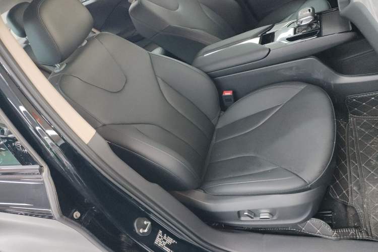 Used Hongqi E-QM5 2024 500km Range Edition