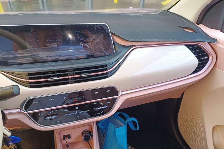 Used CHANGAN OSHAN Benni E-Star 2022 Qingxin Edition Colorful Model Lithium Iron Phosphate
