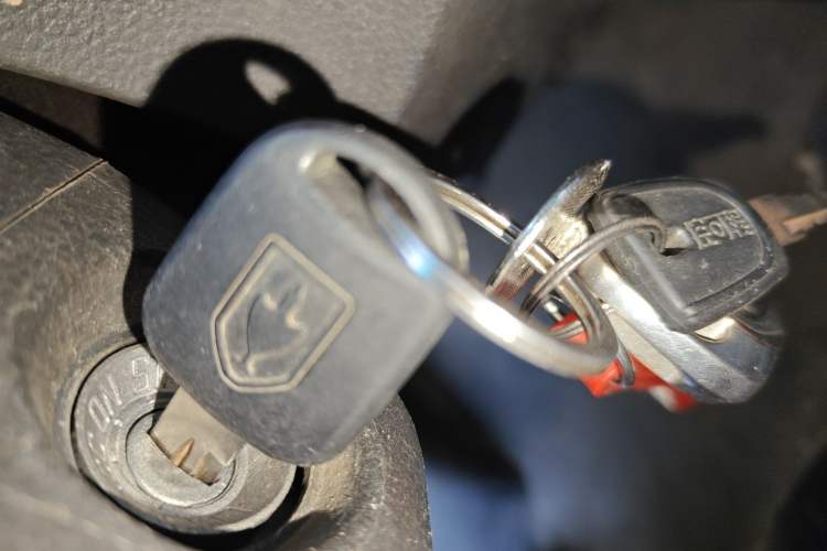 Used Jinbei Hiace X30 2013 1.3L Comfort Model Vehicle Key