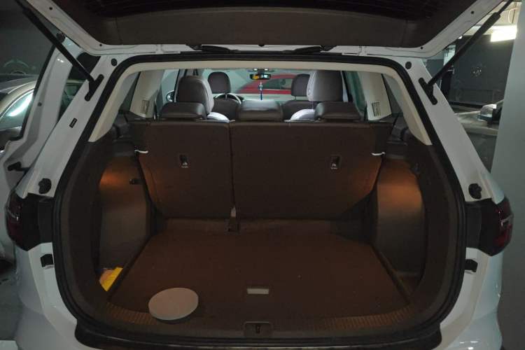 Used Volkswagen Viloran 2024 330TSI Business Edition Trunk