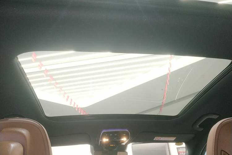 Used Mercedes-Benz E-Class New Energy 2024 E 350 e L Plug-in Hybrid Sports Sedan
