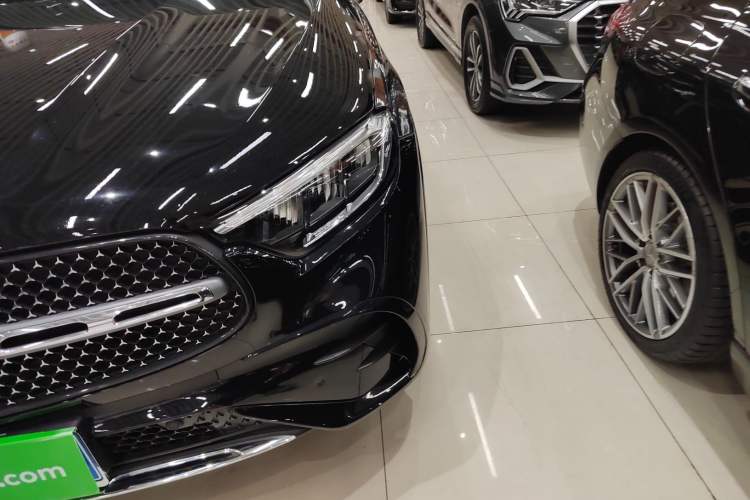 Used Mercedes-Benz GLC 2023 GLC 260 L 4MATIC Dynamic Edition 5-seater
