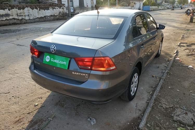 Used Volkswagen Santana 2013 1.6L Manual Fashion Edition