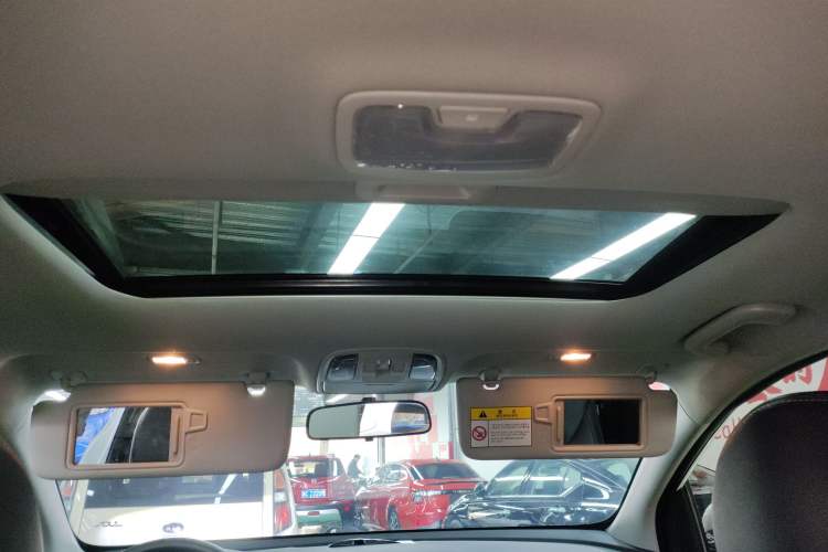 Used Kia KX5 2017 1.6T Automatic Two-Wheel Drive 15th Anniversary Special Edition DLX Headliner