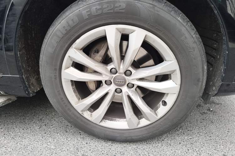 Used Audi Q7 2016 40 TFSI Comfort Model