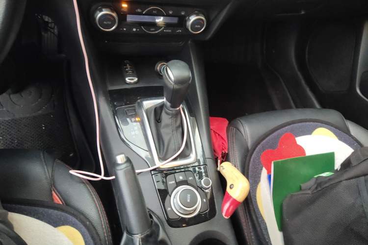 Used Mazda Mazda 3 Axela 2016 Sedan 1.5L Automatic Luxury Model