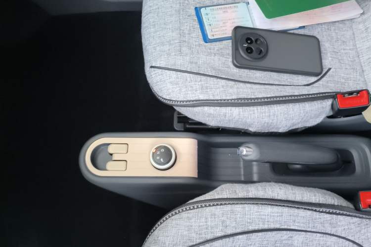 Used Wuling Hongguang MINIEV 2021 Macaron Premium Model – Lithium Iron Phosphate