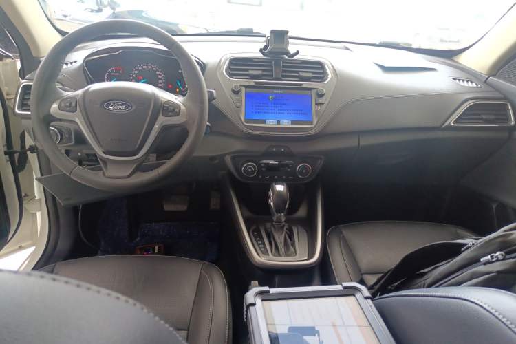 Used Ford Escort 2015 1.5L Automatic Fashion Model