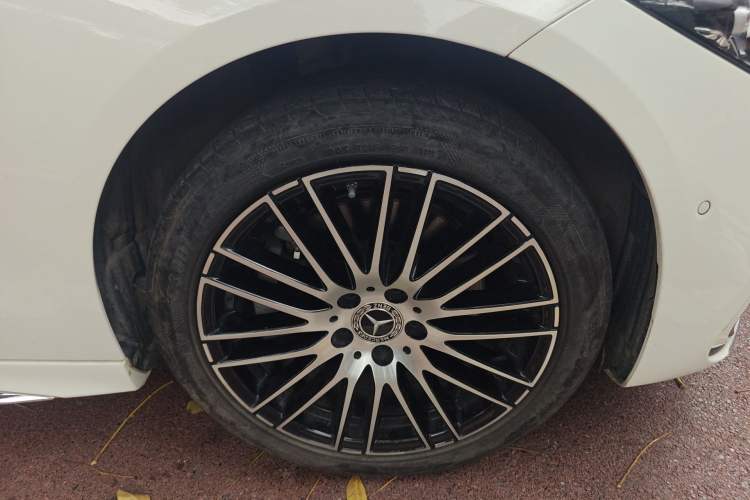 Used Mercedes-Benz C-Class 2023 Facelift C 260 L Right Front Wheel Hub