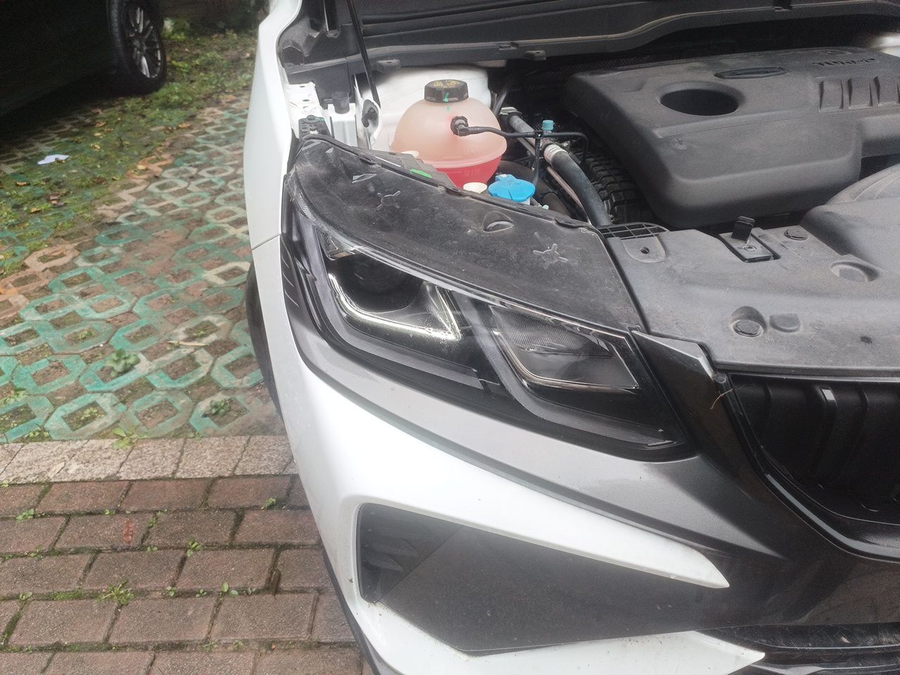 Geely Auto Coolray 2023 1.4T Manual Gold Edition — снимка 7