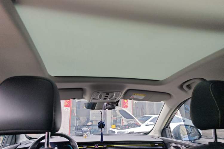 Used Roewe RX5 2023 PLUS 330TGI Automatic Trendsetting Smart Edition