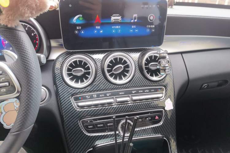 Used Mercedes-Benz C-Class 2015 C 180 L Sport Edition Audio And AC Panel