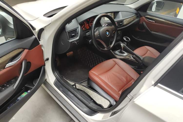 Used BMW X1 2012 xDrive28i
