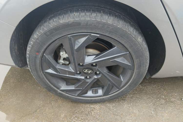 Used Hyundai Elantra 2023 1.5L CVT LUX Prestige Edition